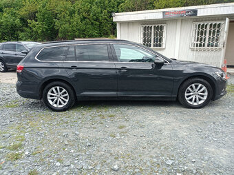 Volkswagen Passat, 110kw,APP,NAVI,r.2017,automat - 9