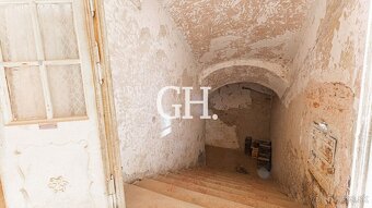 NA PREDAJ - KÚSOK HISTÓRIE - TEHLOVÁ BUDOVA - CENTRUM ROŽŇAV - 9