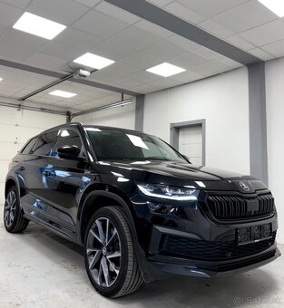 Skoda Kodiaq Sportline Evo 2.0TDI 147 Kw 4x4 Matrix/R20 - 9