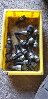 Disky R15,Kolesa,Alu hlinikove disky 7Jx15H2 - 9