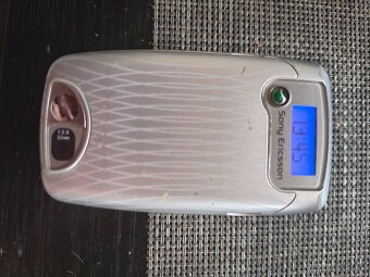 Sony Ericsson Z600 - 9
