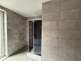Na predaj veľkometrážny 2izbový byt 72,5m2 v obci Nesluša. - 9