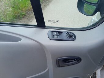 Predám Renault Trafic 2,0dci - 9