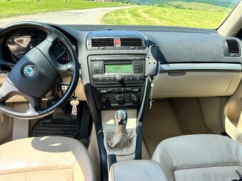 Škoda Octavia 2.0 FSI 110 kW – Elegance, rok 2005, béžový ko - 9
