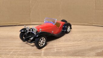Nezapomenutelné automobily a BBurago Made in Italy 1:24 - 9