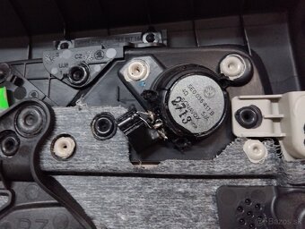 tapacír dverí Octavia 3 sedan - 9