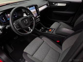 Volvo XC40 2.0 B3 mHEV Core A/T - 9