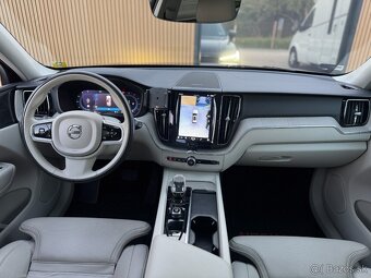 Volvo XC60 B4 mHEV Inscription AWD, Plna vybava - 9