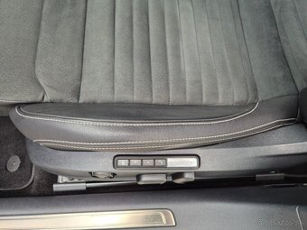 Volkswagen Passat B8 Variant 2.0 TDI Elegance 4Motion DSG - 9