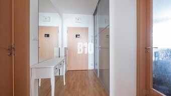 REZERVOVANÉ I NÁDHERNÝ VÝHĽAD I VEĽKÁ TERASA - 9