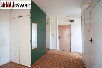 Pôvodný stav - Veľký 2i 68m2 + loggia na sídlisku Roveň - 9