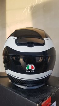 Predám novú karbónovú prilbu AGV Sportmodular -L - 9