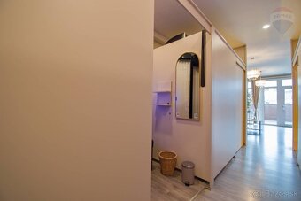 PREDAJ: OBCHODNÝ PRIESTOR - CENTRUM, 63m2, DUNAJSKÁ STREDA - 9