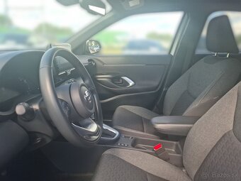 Toyota Yaris Cross 1.5 Hybrid 116K e-CVT COMFORT +STYLE - 9