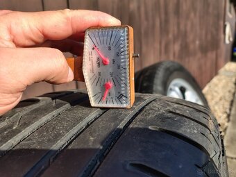 Nokian Tyres Wetproof SUV 225/60 R17 - 9
