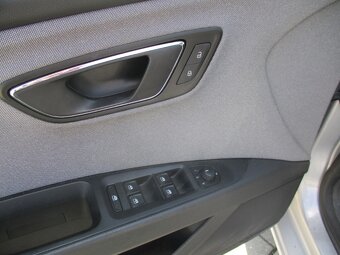 SEAT LEON 1,6TDI 85kw GPS LED RADAR GPS DPH 2019 - 9