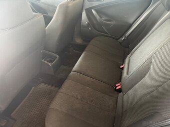 VW PASSAT B6 1.6tdi 77KW M5 model 2011 - 9