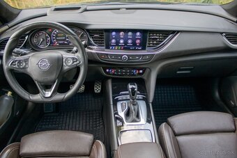 Opel Insignia 2.0 Turbo 230k S&S GSi 4x4 A/T - 9