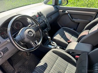 Volkswagen Touran Cross - 9