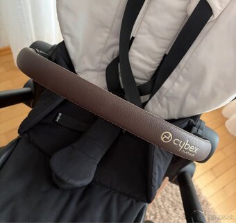 Cybex Priam 4.0 sedenie s Off White poťahom - 9