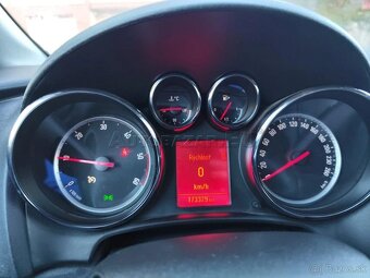 --REZERVOVANÉ-- Opel Astra 1.7CDTi Sports Tourer - 9