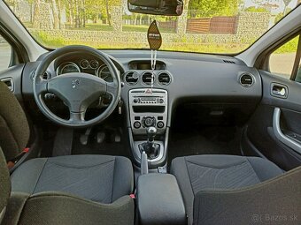 Peugeot 308 1.6 16V 88kw Exlusive Nová STK a EK - 9