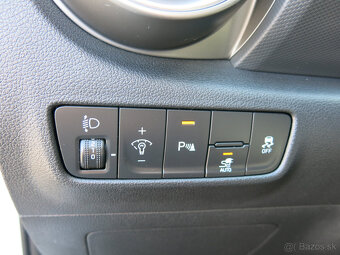 Hyundai Kona EV Xline 39 kWh Sport - DPH - 9