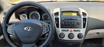 Kia Ceed 1.6 92kw 2009, červená metalíza - 9