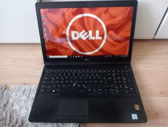 predám Dell latitude 5590 / dotykový displej /16gb ram / ssd - 9