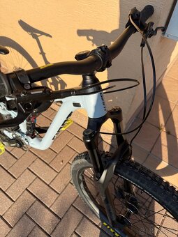 Predam celoodpruzeny bicykel Giant Trance Jr 26 - 9