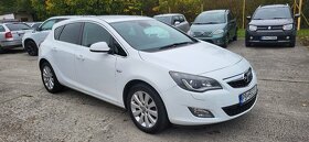 Opel Astra 1.7 CDTI Sport rok 2012 - 9