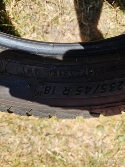 235/45 r18 98Y - 9