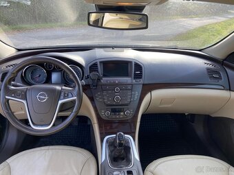 Opel Insignia Tourer 2.0 CDTi 2010 - 9