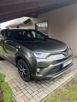 Toyota RAV4 - 9