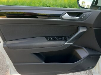VOLKSWAGEN TOURAN 2,0 TDI - 9