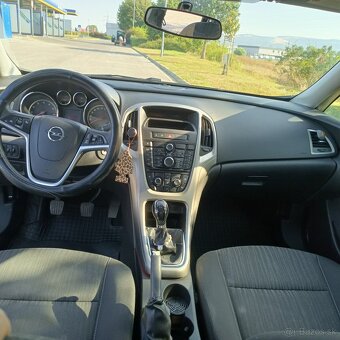 Opel Astra 1.4 benzín - 9