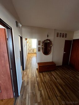 Prenájom 4 izbový byt Levice - 9