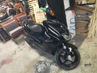 Yamaha aerox - 9