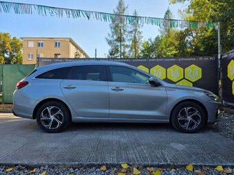 Hyundai i30 CW 1.6 CRDi Family DTC - 9