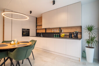 Na predaj štýlový 3-izbový mezonet v historickom centre Trna - 9