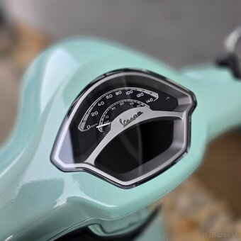 Vespa Primavera 125 - 9