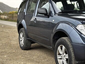 Nissan Pathfinder - 9