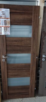 Dvere vchodove, použité i zabalené - 9