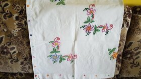 ÚĽUV + vyšívané prestieranie, obrúsky - 9