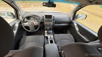 Nissan Navara 2.5 dCI MT6 4x4 Doublecab + Hardtop - 9