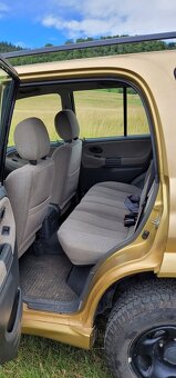 Predám Suzuki Grand Vitara 2,0 benzín 4x4 - 9
