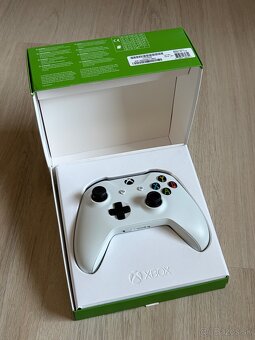 Predám originálny Xbox One S Wireless Controller - 9