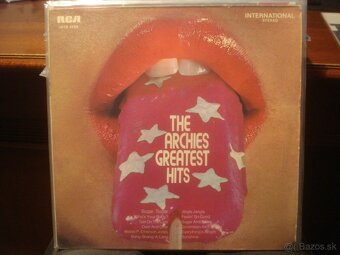 LP YES J.STARSHIP HOLLIES ACDC ACCEPT STEPPENWOLF QUEEN - 9