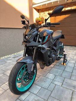 Yamaha MT09 - 9