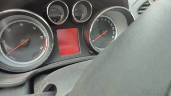Opel Insignia ST 2010 2.0 CDTi 81kW, 253500km, 2010 - 9